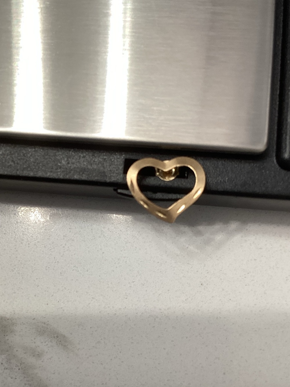 14k Gold Heart Open Hoop Stud Earring 0.16 grams